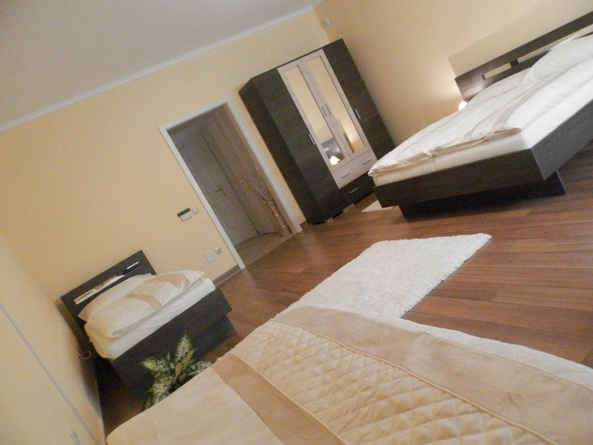 Nagyret Panzio Eger Bed & Breakfast Ngoại thất bức ảnh
